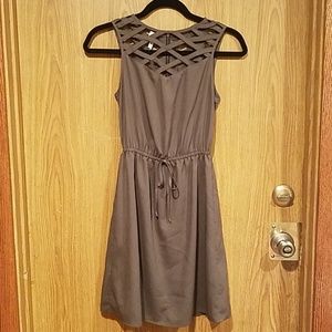 Lattice top dress